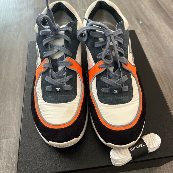 Limited edition Chanel’s - Picture 5 of 9